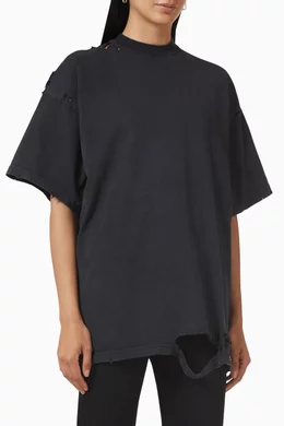 Shop Balenciaga Black Oversized Repaired T-Shirt in Cotton for WOMEN |  Ounass Saudi Arabia