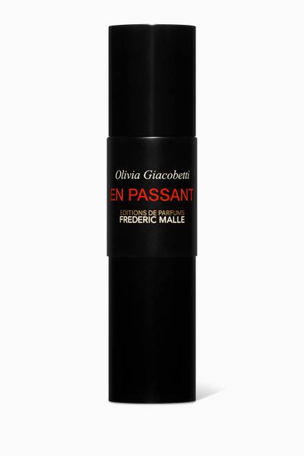 hover state of En Passant Perfume, 30ml