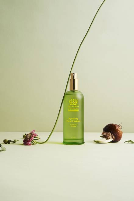 hover state of Hydrating Floral Essence, 125ml 