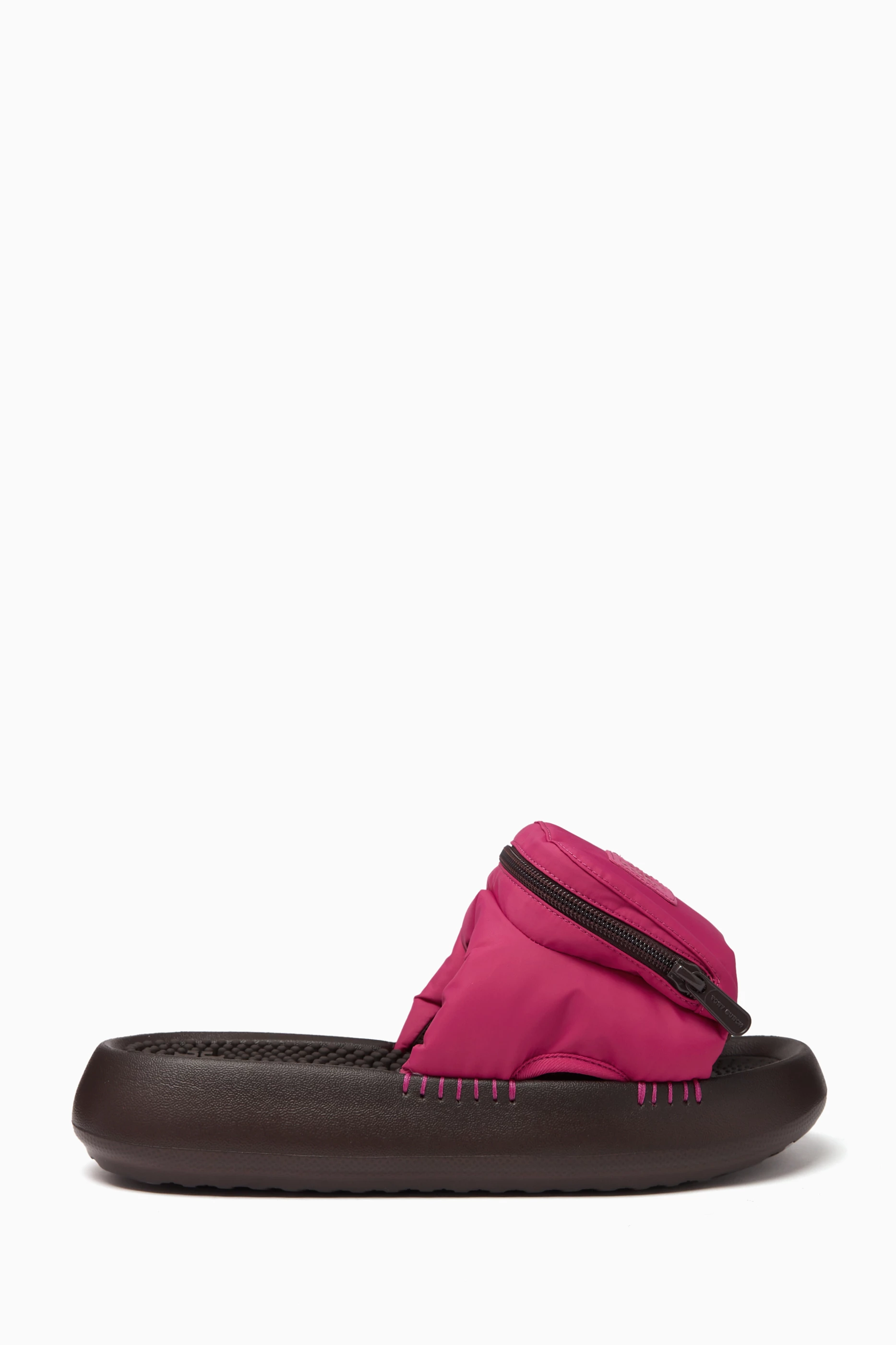 Shop Tory Burch Red Pocket Sport Slide Sandals in Nylon & Rubber for WOMEN  | Ounass Saudi Arabia